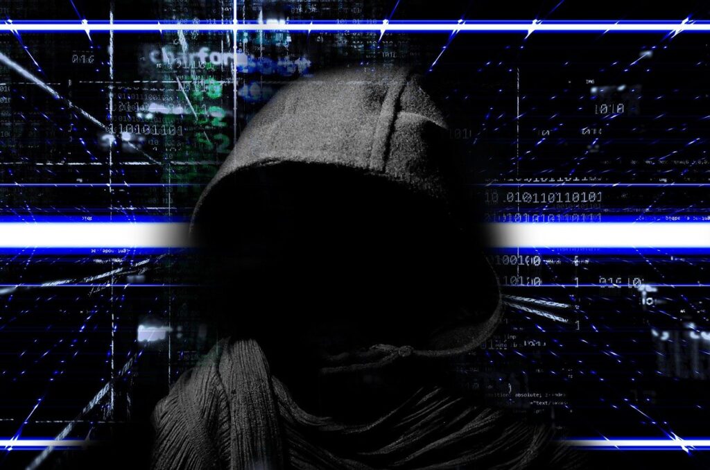 Un hacker con el rostro oculto